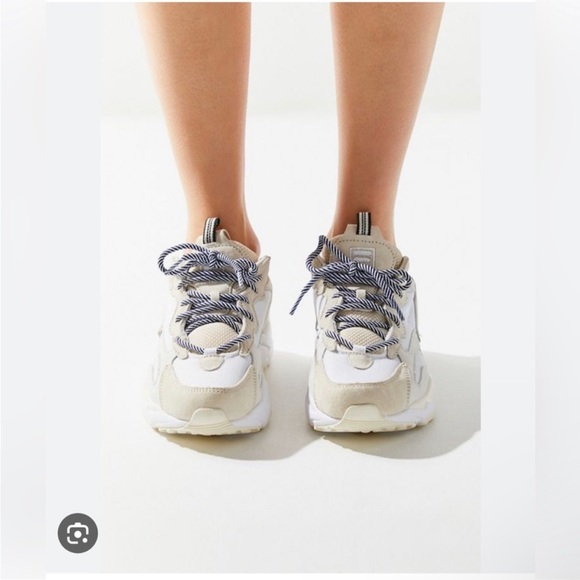 FILA Ray Tracer Chunky Sneaker Taupe white Beige neutral Tan 8.5 used - Picture 3 of 15